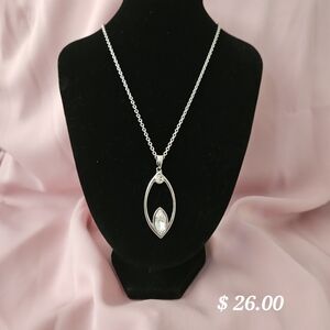 Elegant Silver Pendant Necklace
